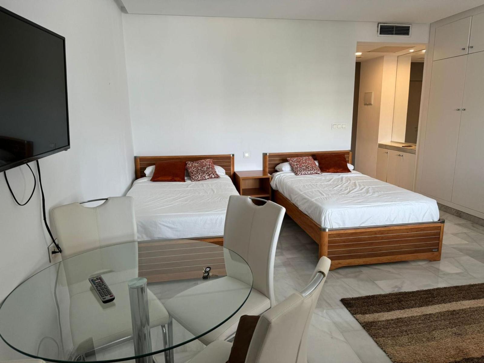 Estudio En Hotel Occidental De Puerto Banus Marbella Exterior photo
