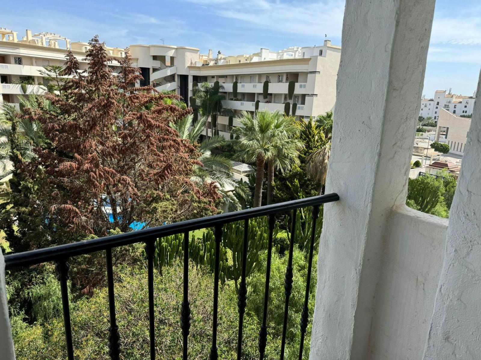 Estudio En Hotel Occidental De Puerto Banus Marbella Exterior photo